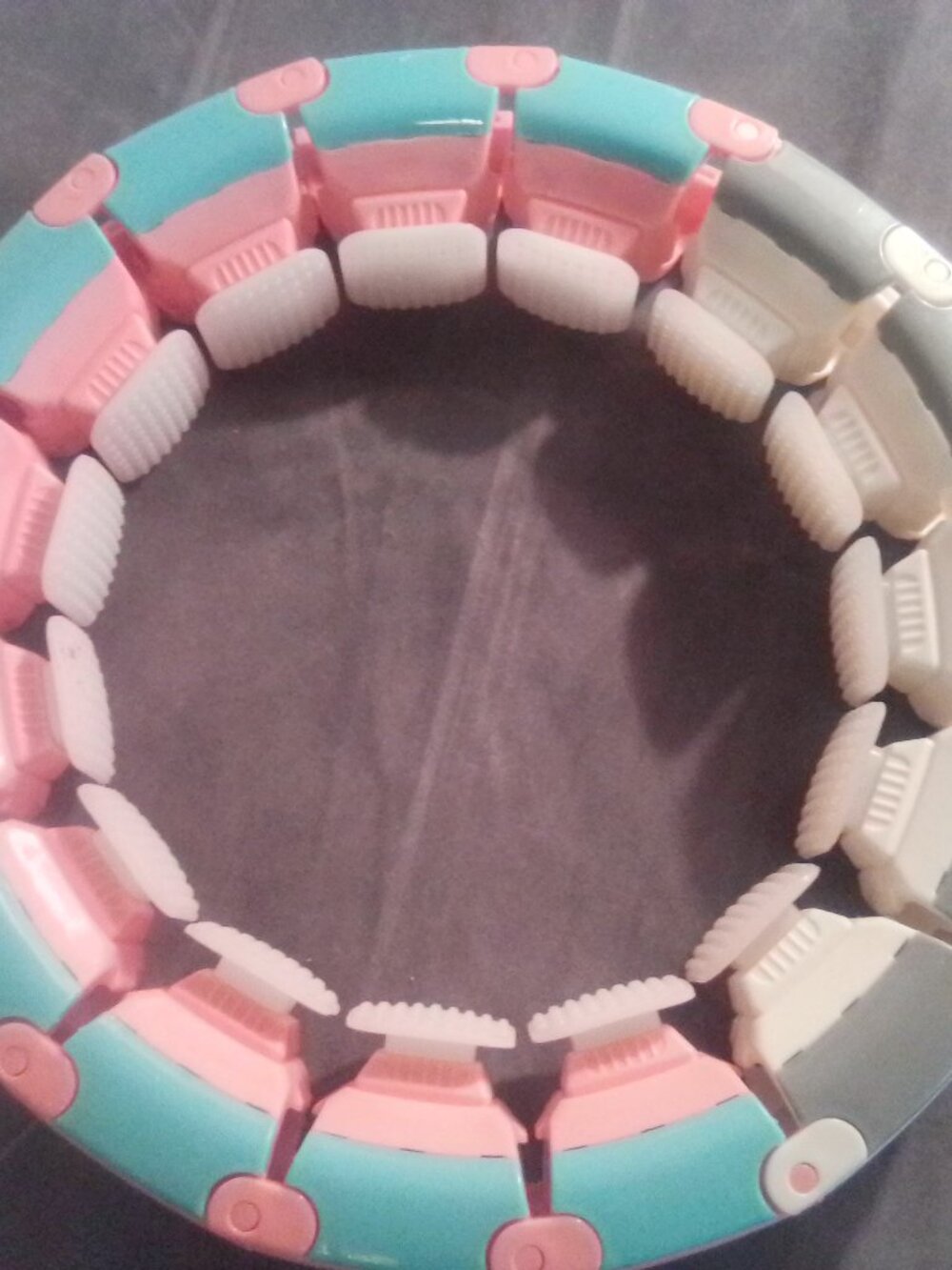 Smart weighted hula hoop with detachable plastic links